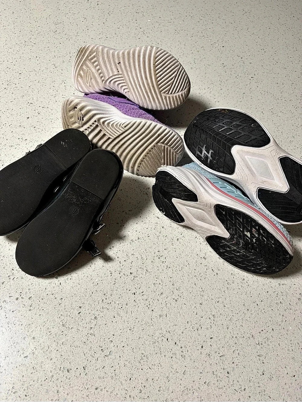 Girls shoes size 8- lot of 3